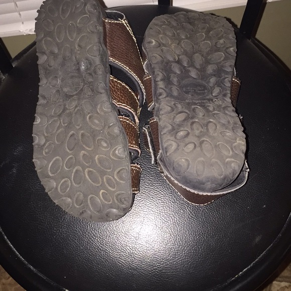 Little boys brown sandals - Picture 3 of 3